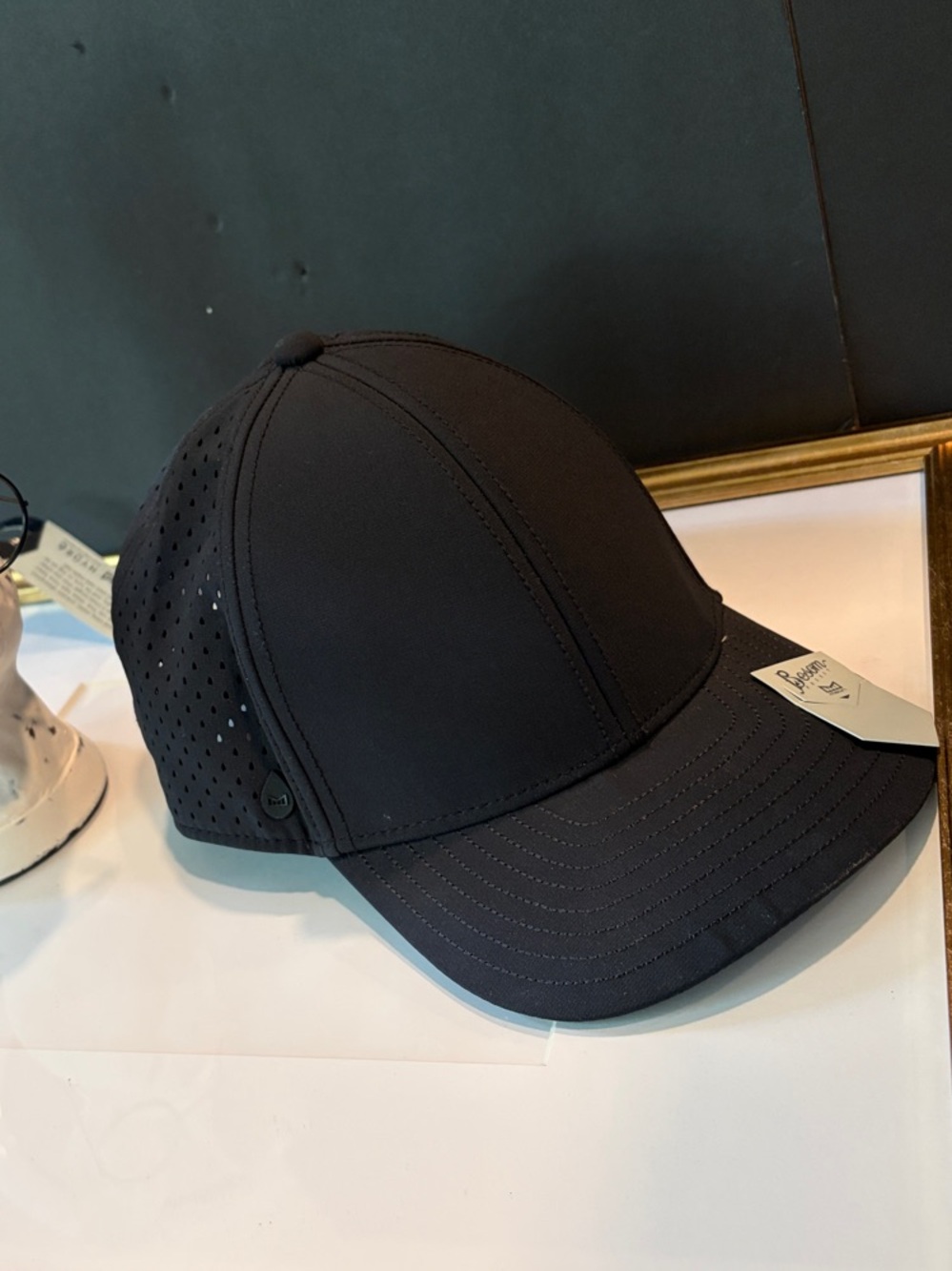 Classic Black Men's Baseball Cap - Breathable Performance